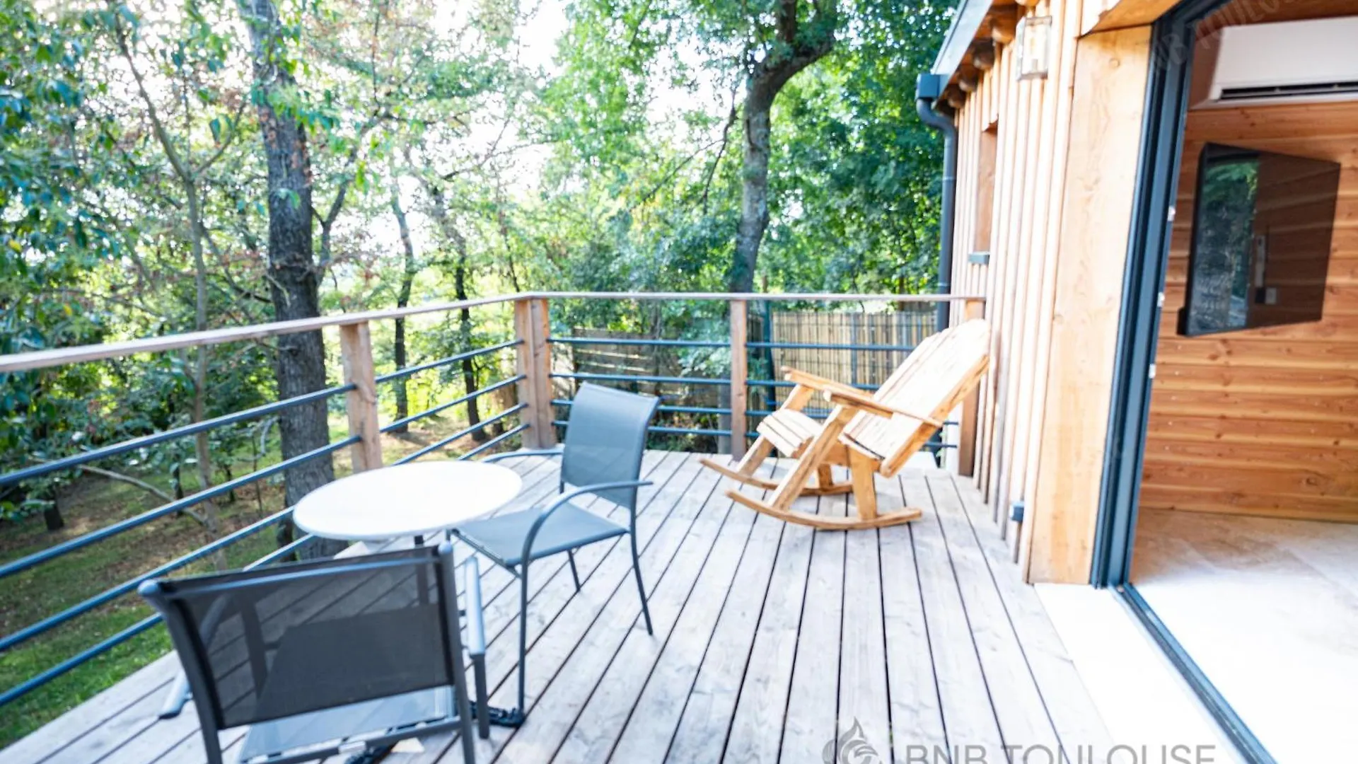 Bnb Toulouse - Le Chalet Des Coteaux - Cadre Magnifique - Wifi - Parking Castelginest 0*,  France