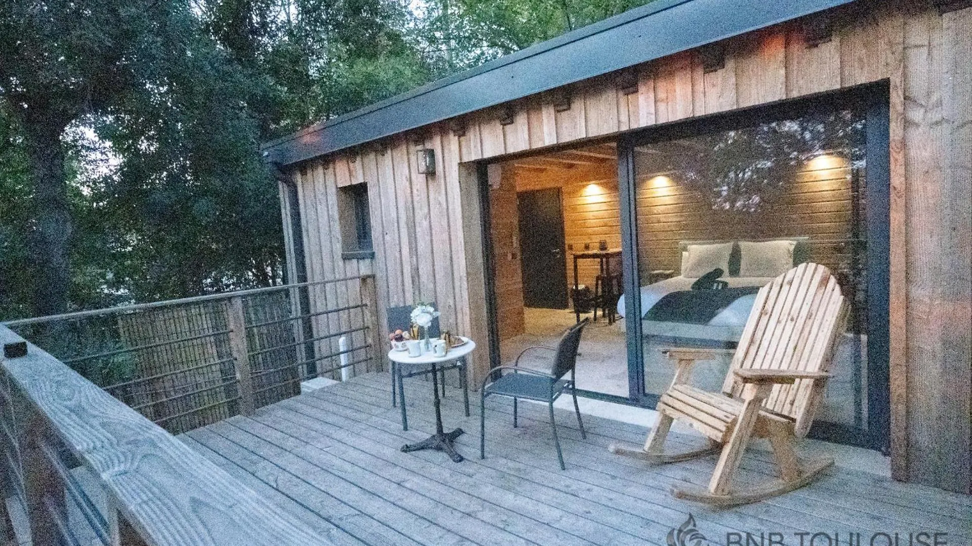 Apartment Bnb Toulouse - Le Chalet Des Coteaux - Cadre Magnifique - Wifi - Parking Castelginest France