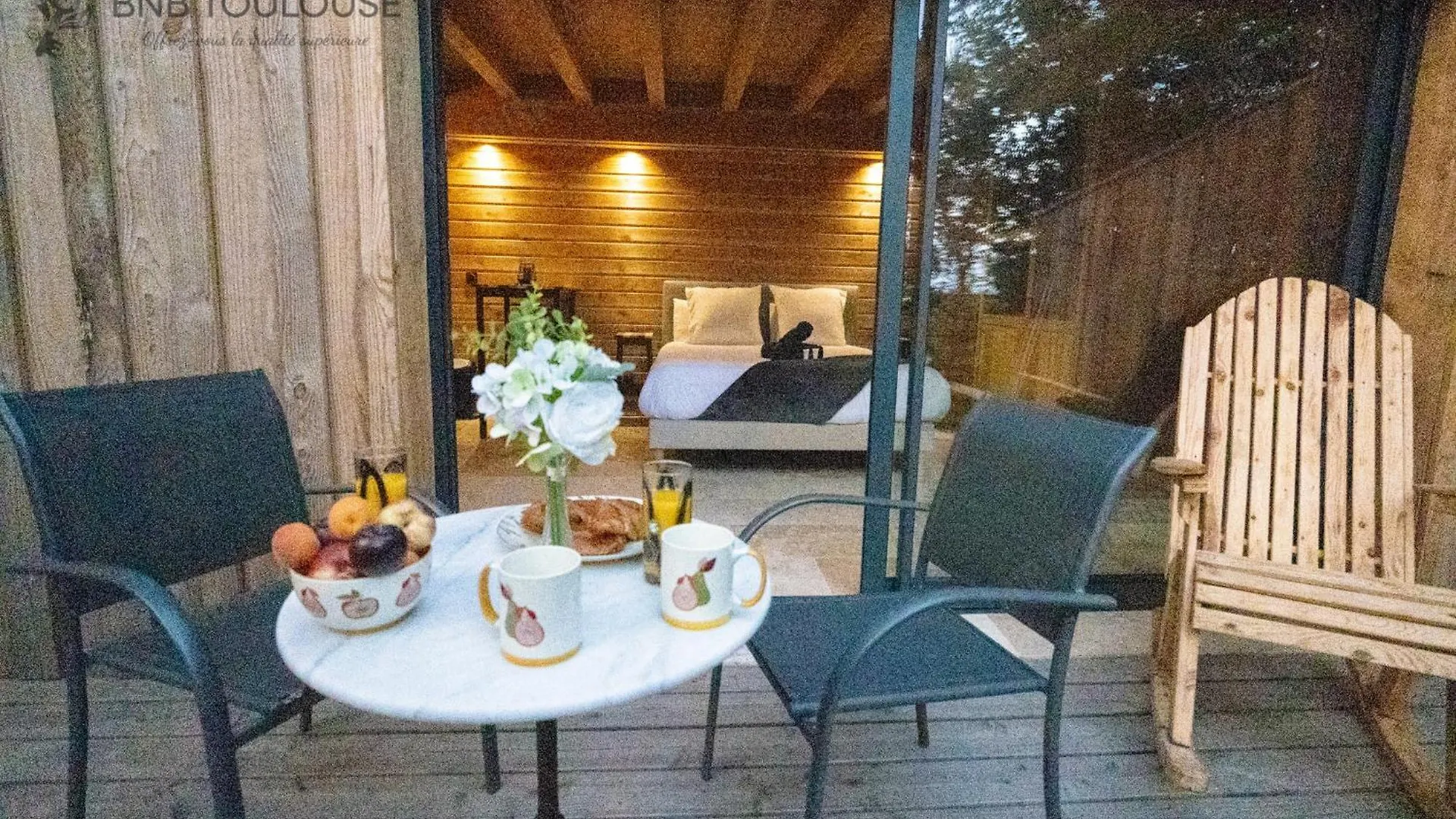 Apartment Bnb Toulouse - Le Chalet Des Coteaux - Cadre Magnifique - Wifi - Parking Castelginest France