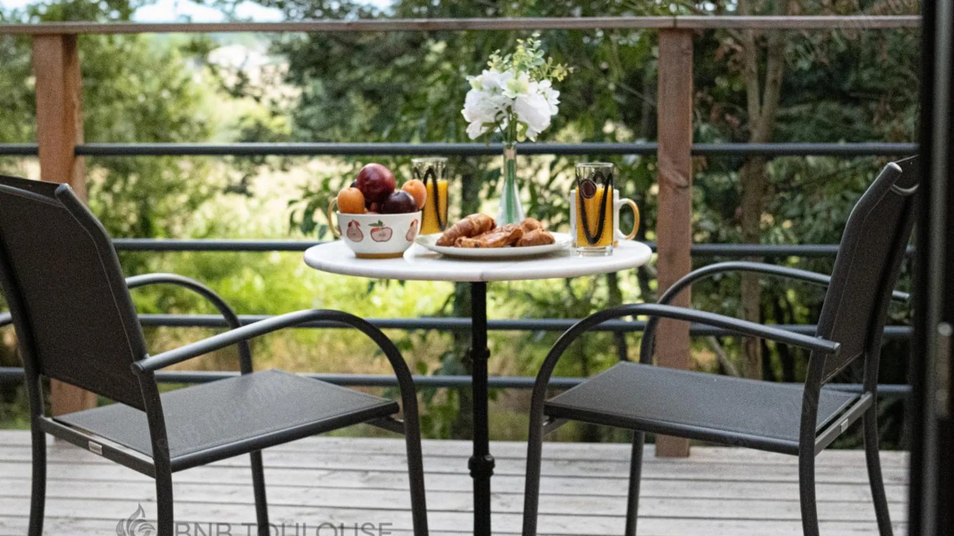 Bnb Toulouse - Le Chalet Des Coteaux - Cadre Magnifique - Wifi - Parking Castelginest