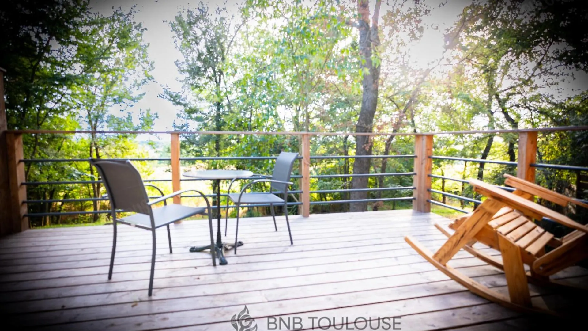 Bnb Toulouse - Le Chalet Des Coteaux - Cadre Magnifique - Wifi - Parking Castelginest 0*,  France
